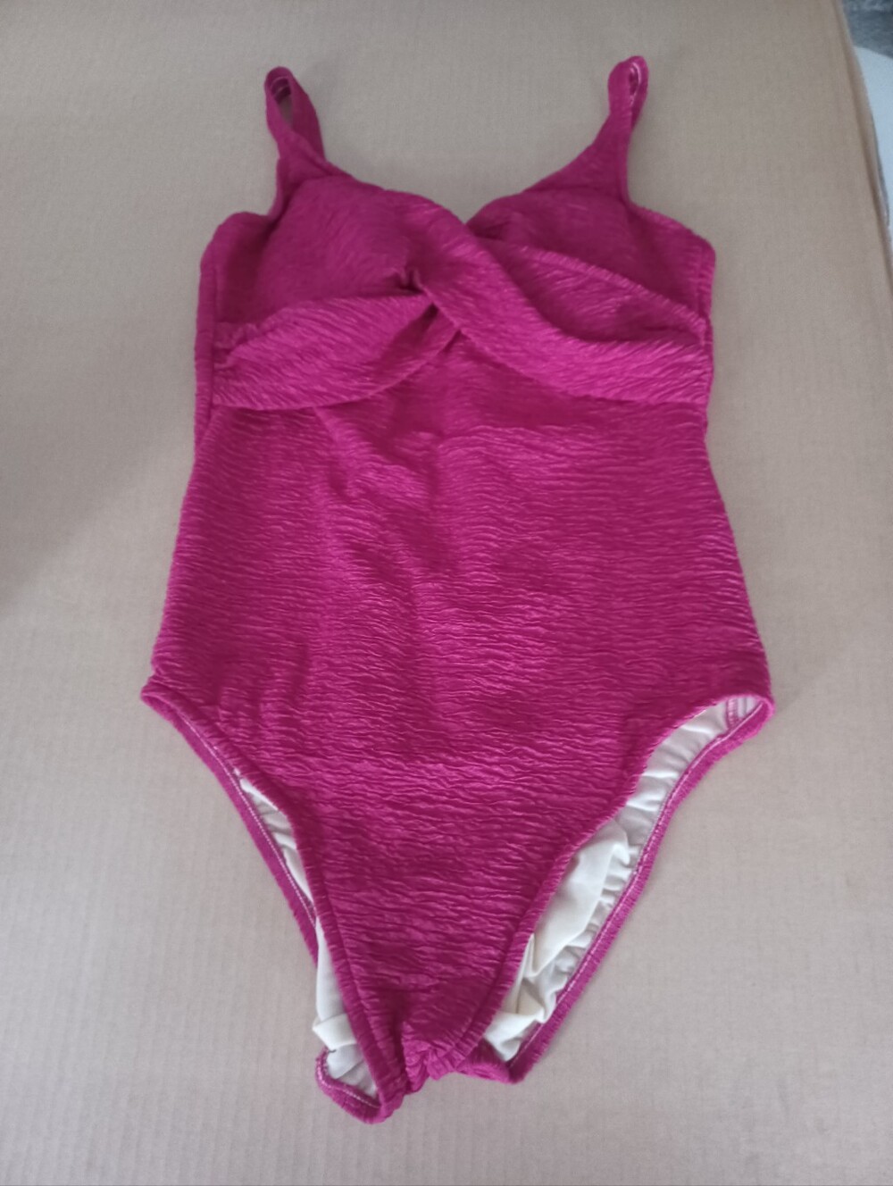 UNBRANDED RN 16687 Red Textured Criss Cross 1 piece Swimsuit SIZE 16L  Padded.